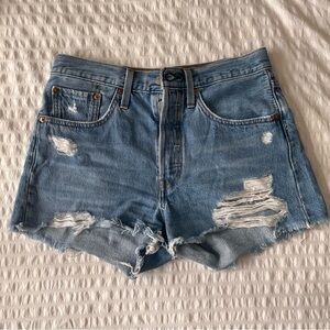 Levi’s 501 High Rise Denim Shorts sz 26